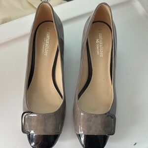 Naturalizer Women's Black and Gray Heels